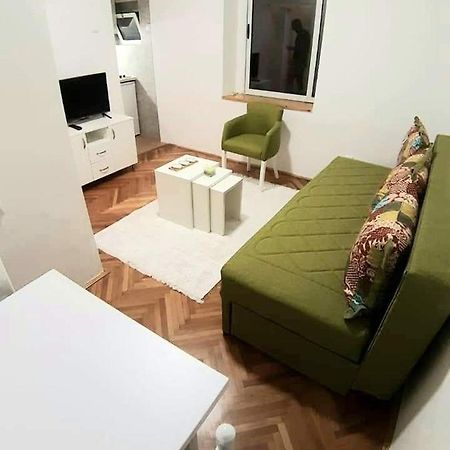 Small&Cozy Apartment Подгориця Екстер'єр фото
